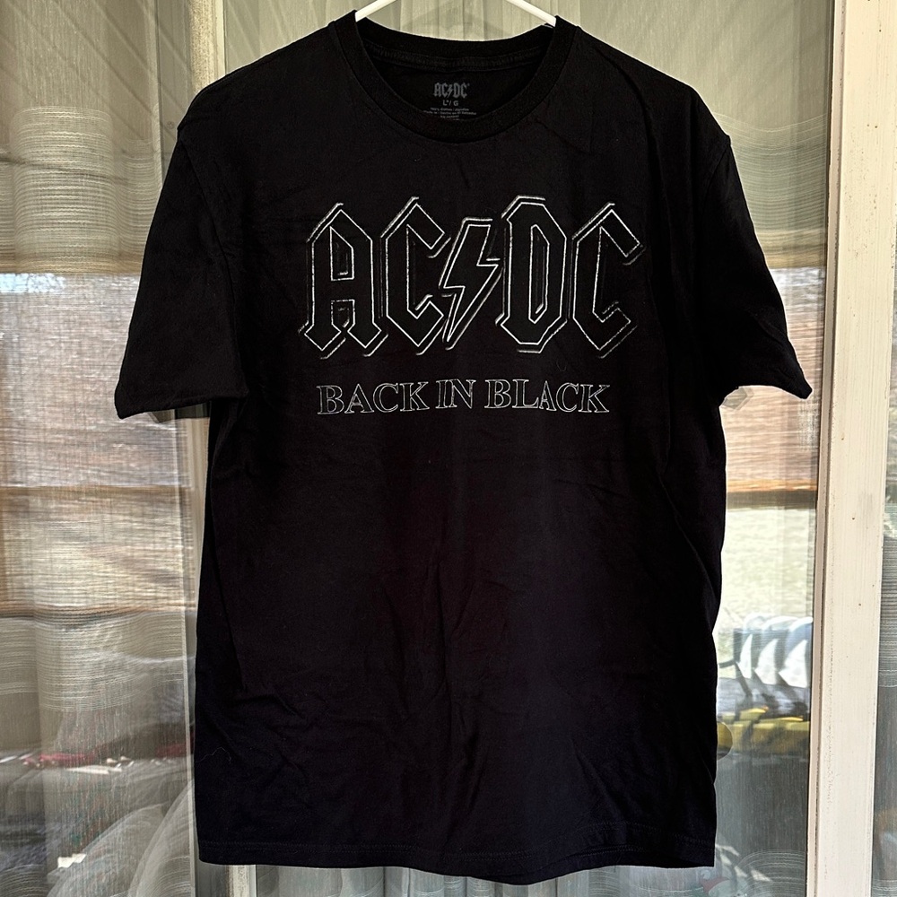 AC/DC Black 'Back in Black' Tee